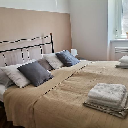 Casa Di Nonna Pina, Kuca U Blizini Arene Apartment Pula Exterior foto